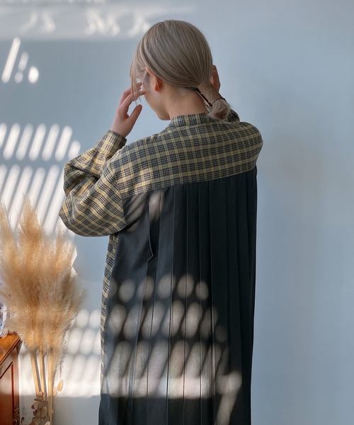 AS KNOW AS plus（アズノゥアズプラス）の「☆プリーツ切り替えシャツワンピ―ス（ワンピース・レディース・ブラック/イエロー系/カーキ・FREE）」の20枚目の写真