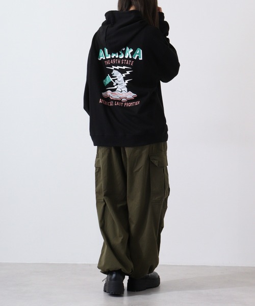 MODISH GAZE(モディシュガゼ)の「MODISH GAZE アラスカプリント裏毛プルパーカー(パーカー・メンズ・ブラック/ネイビー/オフホワイト・L/M)」の9枚目の写真