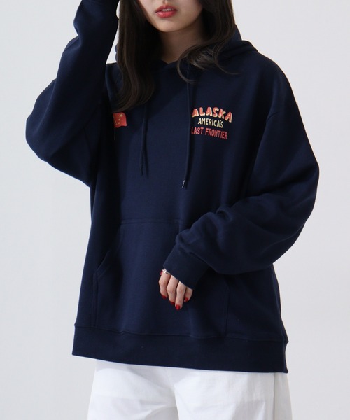 MODISH GAZE(モディシュガゼ)の「MODISH GAZE アラスカプリント裏毛プルパーカー(パーカー・メンズ・ブラック/ネイビー/オフホワイト・L/M)」の18枚目の写真