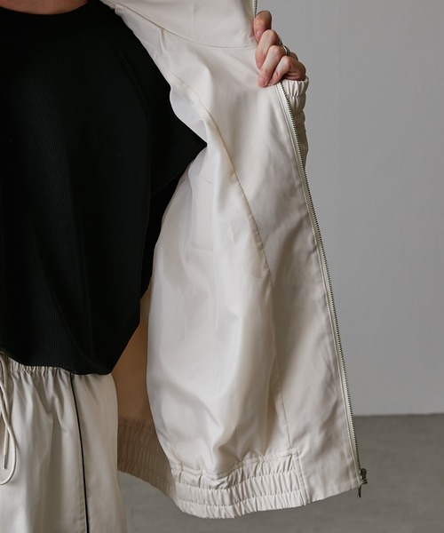 Lui's（ルイス）の「【Neucon / ニューコン】24SS パイピングトラックブルゾン（ブルゾン・メンズ・オフホワイト/ブラック・1/2）」の22枚目の写真