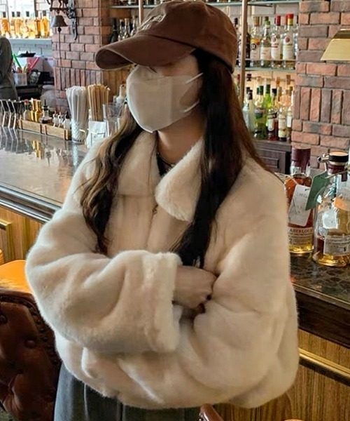 DIAVEL(ディアベル)の「ショートファーコート(その他アウター・レディース・ホワイト・M)」の7枚目の写真