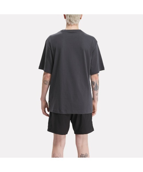 Reebok(リーボック)の「ヒューマンライツナウ ヒップホップ フォトTシャツ / HUMAN RIGHTS NOW HIP HOP PHOTO TEE(Tシャツ/カットソー・メンズ・チャコールグレー/オフホワイト・MEDIUM/SMALL/XX-LARGE/X-LARGE/X-SMALL/LARGE)」の5枚目の写真