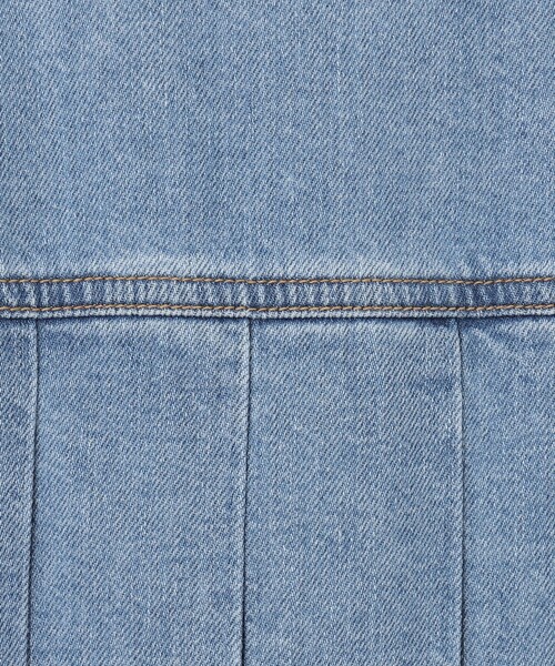 GRACE CONTINENTAL(グレースコンチネンタル)の「バックタックデニムシャツ(シャツ/ブラウス・レディース・インディゴブルー・36/38)」の8枚目の写真