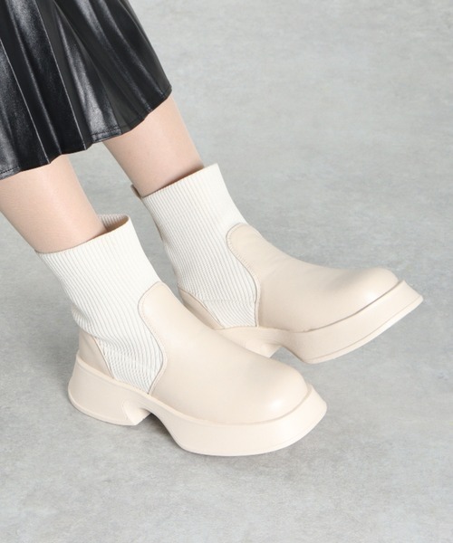 LibertyDoll(リバティードール)の「Liberty doll/厚底スクエアブーツ リブニットブーツ(9136) ストレッチブーツ(9137)(ブーツ・レディース・アイボリー/ブラック/ブラック系その他2/ブラック系その他・S/M/L/LL)」の11枚目の写真