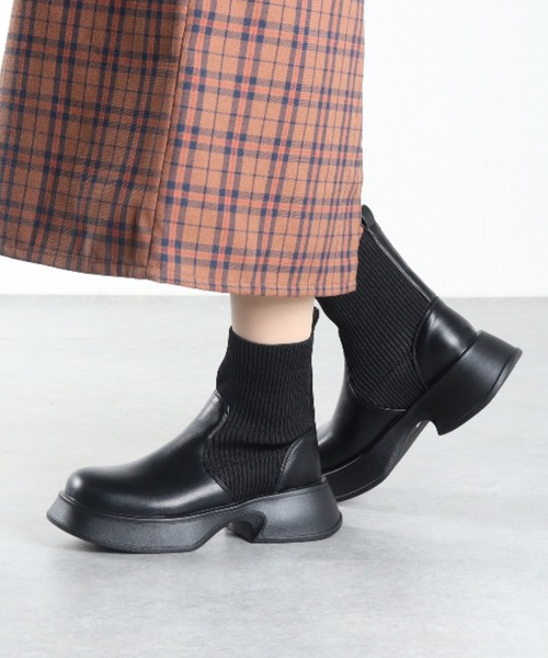 LibertyDoll(リバティードール)の「Liberty doll/厚底スクエアブーツ リブニットブーツ(9136) ストレッチブーツ(9137)(ブーツ・レディース・アイボリー/ブラック/ブラック系その他2/ブラック系その他・S/M/L/LL)」の13枚目の写真
