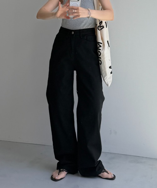 wee9s（ウィークス）の「semi wide straight denim / セミワイドストレートデニム（デニムパンツ・レディース・ブラック/ベージュ・M/S）」の2枚目の写真