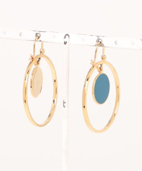 A.P.C.（アーペーセー）の「BOUCLES D'OREILLES ELOI  24P（ピアス（両耳用）・レディース・インディゴブルー・ONESIZE）」の2枚目の写真