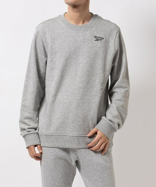 Reebok（リーボック）の「アイデンティティ スモールロゴ クルー / IDENTITY SMALL LOGO FT CREW（Tシャツ/カットソー・メンズ・グレー/ブラック・LARGE/MEDIUM/SMALL/XX-LARGE/X-LARGE）」の2枚目の写真