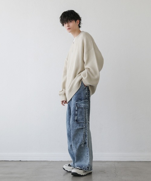 LILL（リル）の「ルーズシルエットボリュームスリーブVネックニット（ニット/セーター・メンズ・オフホワイト/グレー系/ブラック・XL/L/M/S）」の12枚目の写真