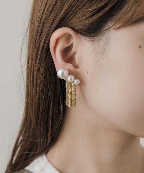 SMELLY(スメリー)の「グラデーションパールチェーンイヤリング(イヤリング・レディース・ゴールド系その他・-)」の3枚目の写真