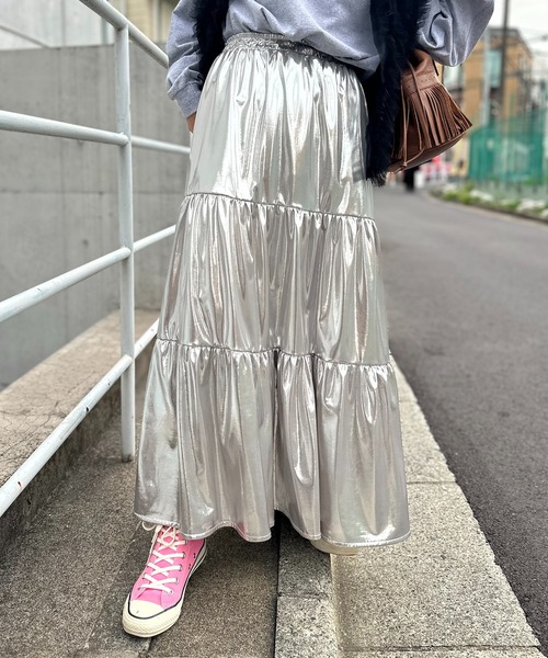 mi via loca(ミヴィアロカ)の「グリッター ティアードスカート(スカート・レディース・ブラック/シルバー/ブルー・FREE)」の17枚目の写真