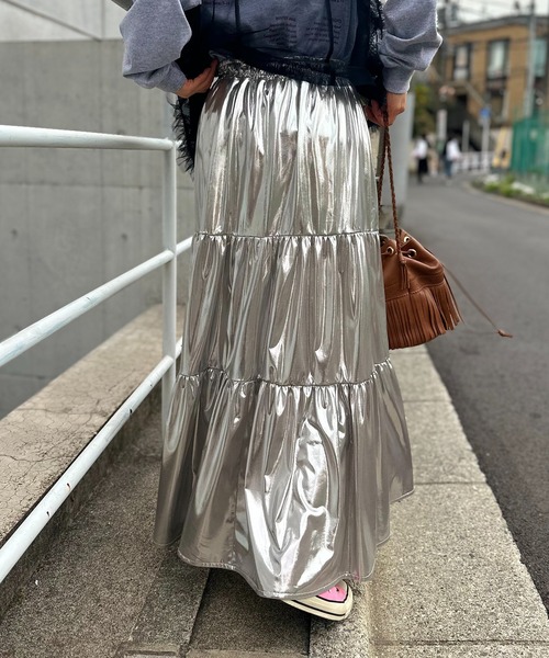 mi via loca(ミヴィアロカ)の「グリッター ティアードスカート(スカート・レディース・ブラック/シルバー/ブルー・FREE)」の19枚目の写真