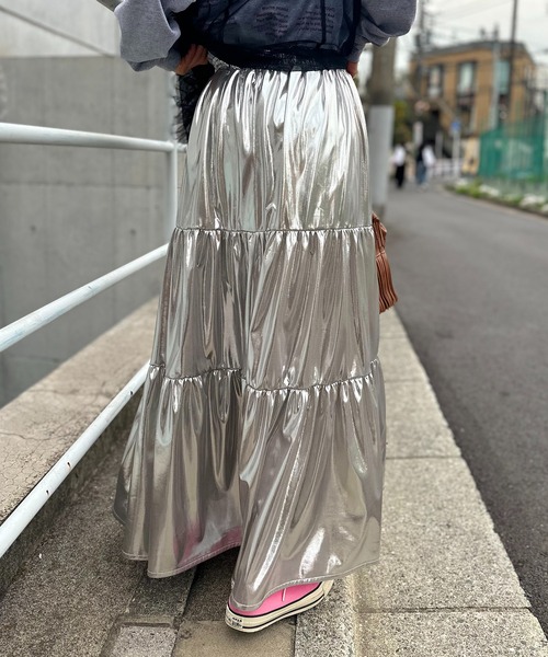 mi via loca(ミヴィアロカ)の「グリッター ティアードスカート(スカート・レディース・ブラック/シルバー/ブルー・FREE)」の20枚目の写真