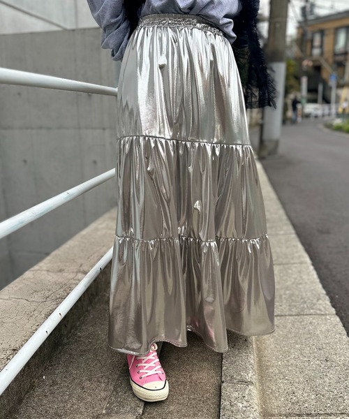 mi via loca(ミヴィアロカ)の「グリッター ティアードスカート(スカート・レディース・ブラック/シルバー/ブルー・FREE)」の21枚目の写真