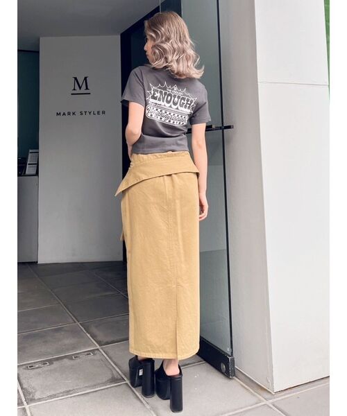 GYDA(ジェイダ)の「ENOUGH ショートTシャツ(Tシャツ/カットソー・レディース・ベージュ/チャコールグレー/オフホワイト・FREE)」の10枚目の写真