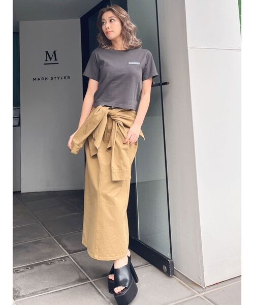 GYDA(ジェイダ)の「ENOUGH ショートTシャツ(Tシャツ/カットソー・レディース・ベージュ/チャコールグレー/オフホワイト・FREE)」の12枚目の写真