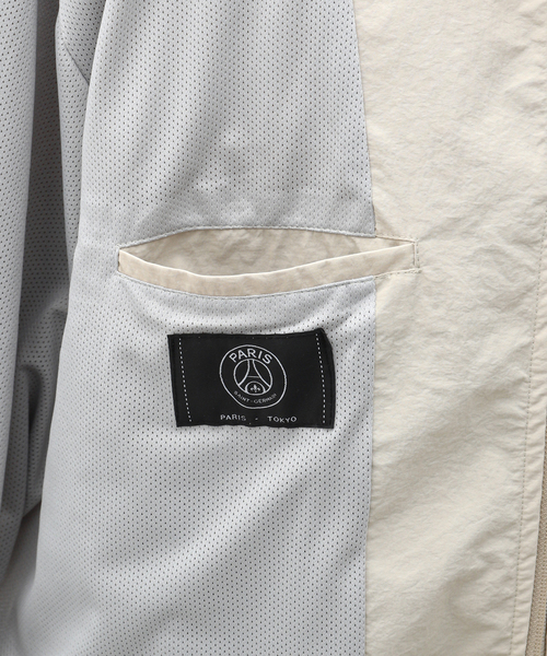 PARIS SAINT-GERMAIN(パリサンジェルマン)の「【Paris Saint-Germain / パリ・サン=ジェルマン】JP PIPING TOP(その他アウター・メンズ・ブラック/ベージュ・MEDIUM/LARGE)」の19枚目の写真