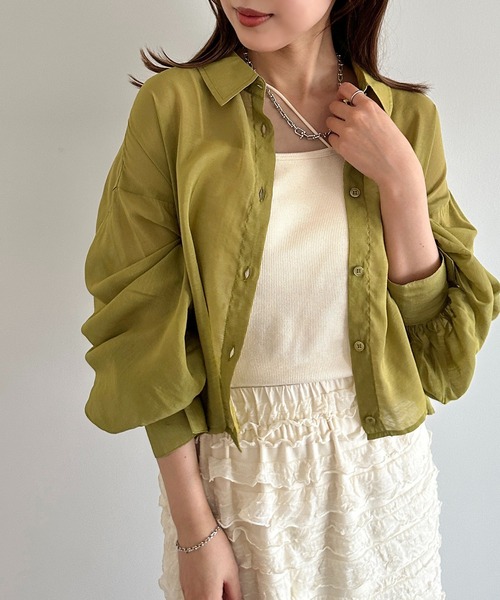 apres jour mignon（アプレジュールミニョン）の「クロップドシアーシャツ【ZOZOTOWN限定アイテム】（シャツ/ブラウス・レディース・グリーン/ピンク/ブルー/オフホワイト/チャコールグレー/パープル/ブラック/ライトピンク/ブルー系その他・X-LARGE/フリー）」の4枚目の写真