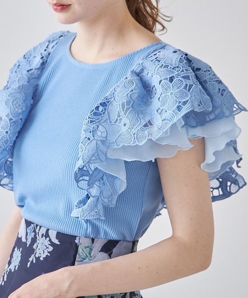 tocco closet(トッコ クローゼット)の「レースフリル切り替えリブカットプルオーバー(Tシャツ/カットソー・レディース・ブラック/ライトブルー/オフホワイト・M)」の3枚目の写真