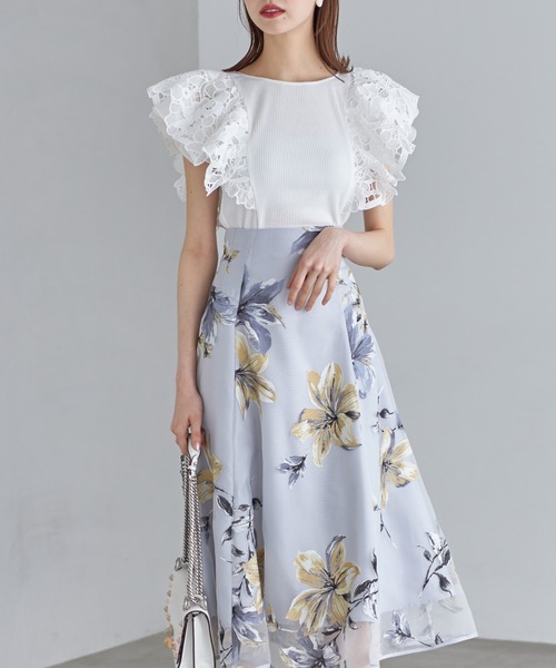 tocco closet(トッコ クローゼット)の「レースフリル切り替えリブカットプルオーバー(Tシャツ/カットソー・レディース・ブラック/ライトブルー/オフホワイト・M)」の4枚目の写真