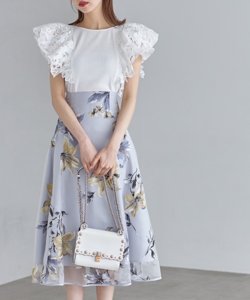 tocco closet(トッコ クローゼット)の「レースフリル切り替えリブカットプルオーバー(Tシャツ/カットソー・レディース・ブラック/ライトブルー/オフホワイト・M)」の5枚目の写真