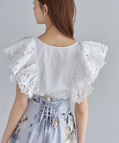 tocco closet(トッコ クローゼット)の「レースフリル切り替えリブカットプルオーバー(Tシャツ/カットソー・レディース・ブラック/ライトブルー/オフホワイト・M)」の6枚目の写真