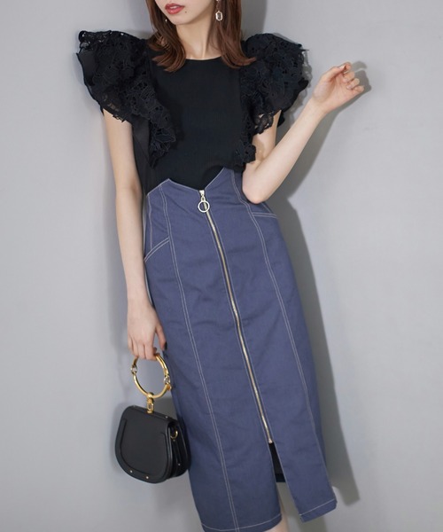 tocco closet(トッコ クローゼット)の「レースフリル切り替えリブカットプルオーバー(Tシャツ/カットソー・レディース・ブラック/ライトブルー/オフホワイト・M)」の11枚目の写真