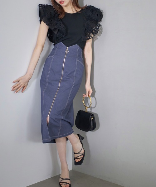 tocco closet(トッコ クローゼット)の「レースフリル切り替えリブカットプルオーバー(Tシャツ/カットソー・レディース・ブラック/ライトブルー/オフホワイト・M)」の12枚目の写真