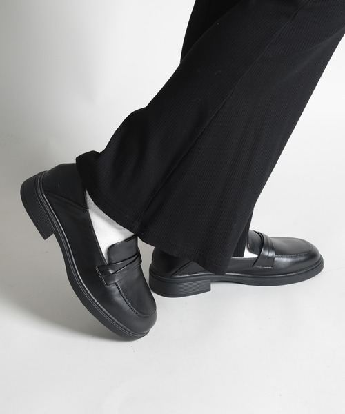 shoes365(シューズスリーシックスファイヴ)の「【shoes365】ミドルヒールローファー(ローファー・レディース・ブラック/オフホワイト・23.0cm/23.5cm/24.0cm/24.5cm/22.5cm/25.0cm)」の6枚目の写真