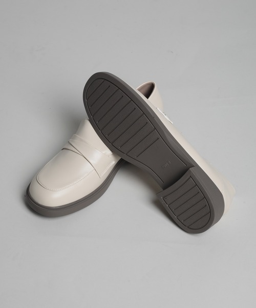 shoes365(シューズスリーシックスファイヴ)の「【shoes365】ミドルヒールローファー(ローファー・レディース・ブラック/オフホワイト・23.0cm/23.5cm/24.0cm/24.5cm/22.5cm/25.0cm)」の12枚目の写真