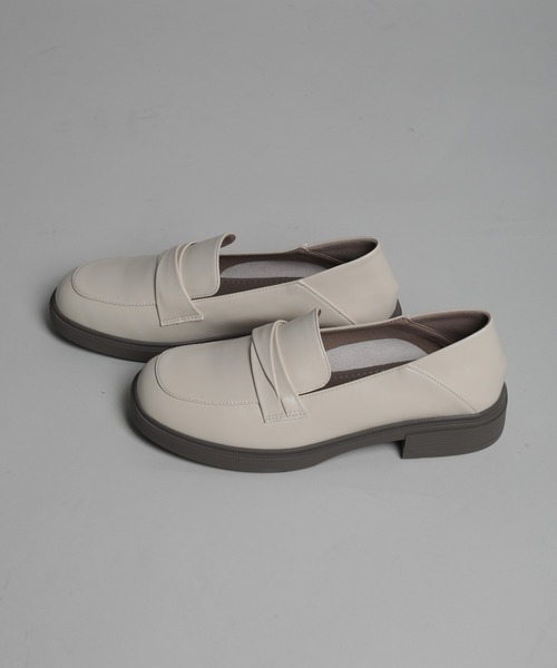 shoes365(シューズスリーシックスファイヴ)の「【shoes365】ミドルヒールローファー(ローファー・レディース・ブラック/オフホワイト・23.0cm/23.5cm/24.0cm/24.5cm/22.5cm/25.0cm)」の14枚目の写真