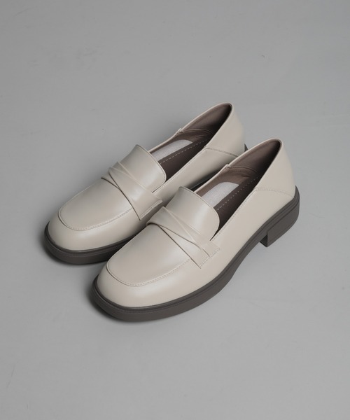 shoes365(シューズスリーシックスファイヴ)の「【shoes365】ミドルヒールローファー(ローファー・レディース・ブラック/オフホワイト・23.0cm/23.5cm/24.0cm/24.5cm/22.5cm/25.0cm)」の15枚目の写真