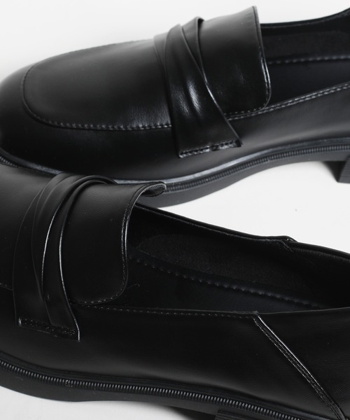 shoes365(シューズスリーシックスファイヴ)の「【shoes365】ミドルヒールローファー(ローファー・レディース・ブラック/オフホワイト・23.0cm/23.5cm/24.0cm/24.5cm/22.5cm/25.0cm)」の16枚目の写真