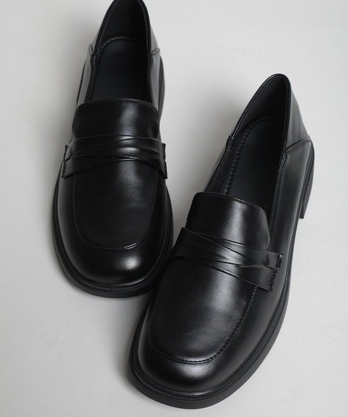 shoes365(シューズスリーシックスファイヴ)の「【shoes365】ミドルヒールローファー(ローファー・レディース・ブラック/オフホワイト・23.0cm/23.5cm/24.0cm/24.5cm/22.5cm/25.0cm)」の17枚目の写真