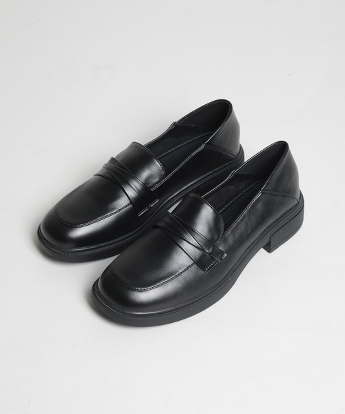 shoes365(シューズスリーシックスファイヴ)の「【shoes365】ミドルヒールローファー(ローファー・レディース・ブラック/オフホワイト・23.0cm/23.5cm/24.0cm/24.5cm/22.5cm/25.0cm)」の21枚目の写真