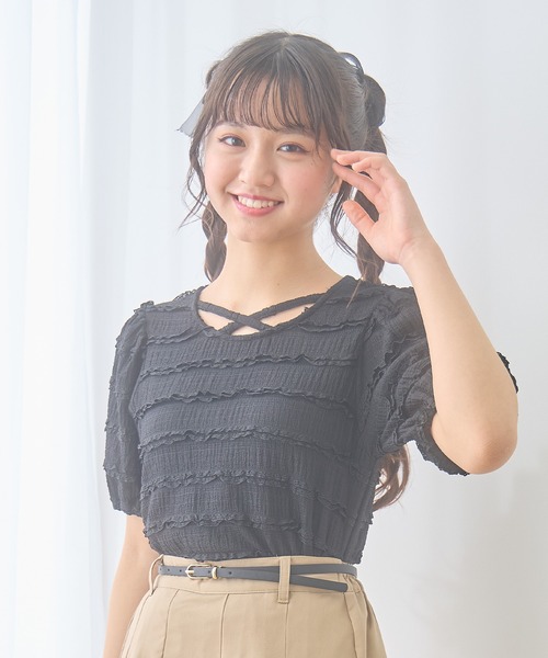 Amourire girl（アムリールガール）の「シャーリングレースTシャツ/ブラウス(130㎝～160㎝)（Tシャツ/カットソー・キッズ・オフホワイト/ブラック・140cm/160cm/150cm/130cm）」の2枚目の写真