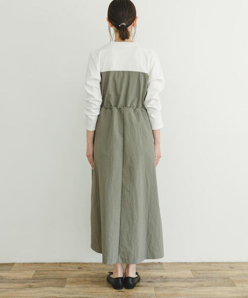 ITEMS URBANRESEARCH（アイテムズ アーバンリサーチ）の「ドッキングナイロンワンピース（ワンピース・レディース・ブラック/カーキ・FREE）」の11枚目の写真
