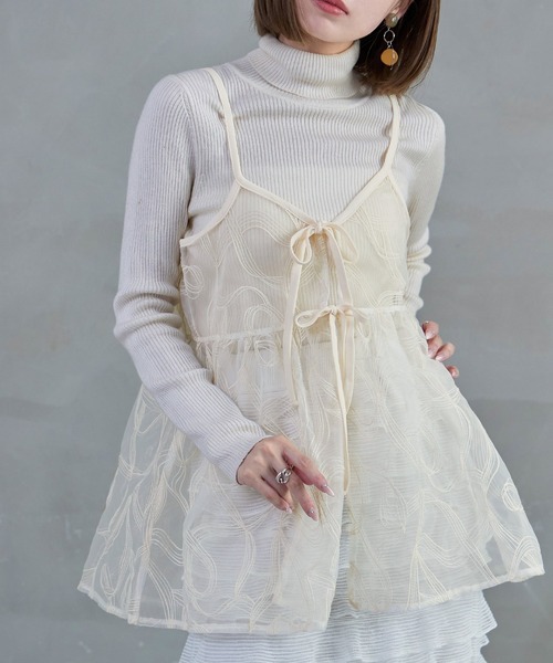 Fashion Letter(ファッションレター)の「シアーキャミソールビスチェ カップなし トップス キャミ リボン 刺繍 フレア 透け感 シースルー(キャミソール・レディース・アイボリー/ブラック・M)」の2枚目の写真