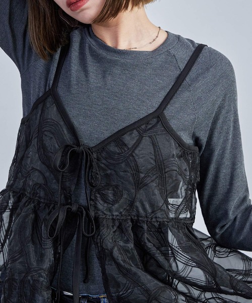 Fashion Letter(ファッションレター)の「シアーキャミソールビスチェ カップなし トップス キャミ リボン 刺繍 フレア 透け感 シースルー(キャミソール・レディース・アイボリー/ブラック・M)」の5枚目の写真