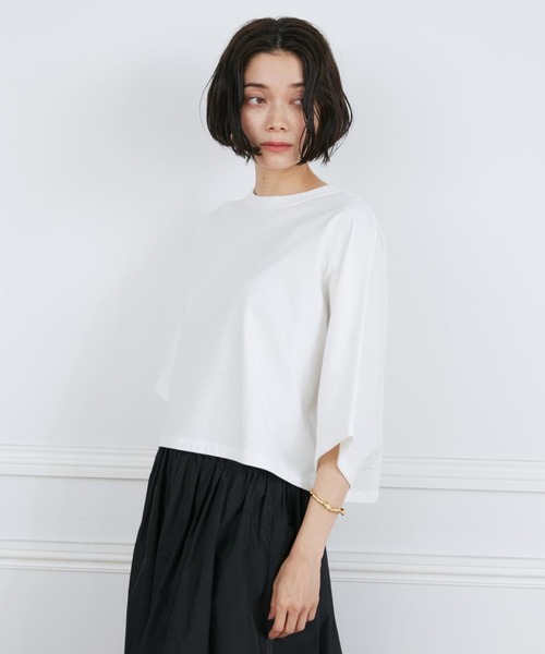 INED(イネド)の「ミニ裏毛クロップドトップス(Tシャツ/カットソー・レディース・スミクロ/オフホワイト/ブルーグレー・9号)」の1枚目の写真