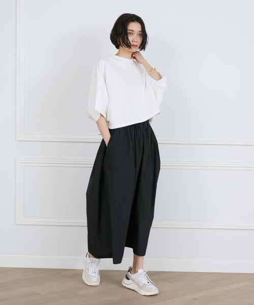 INED(イネド)の「ミニ裏毛クロップドトップス(Tシャツ/カットソー・レディース・スミクロ/オフホワイト/ブルーグレー・9号)」の16枚目の写真