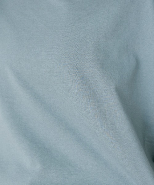 INED(イネド)の「ミニ裏毛クロップドトップス(Tシャツ/カットソー・レディース・スミクロ/オフホワイト/ブルーグレー・9号)」の12枚目の写真