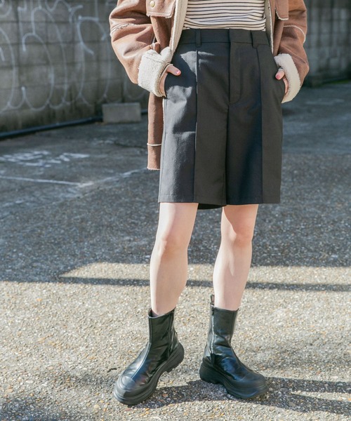 KBF（ケイビーエフ）の「ピンタックショートパンツ（その他パンツ・レディース・カーキ/ブラウン/ブラック/チャコールグレー・ONE）」の2枚目の写真