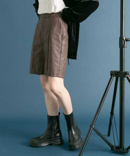 KBF（ケイビーエフ）の「ピンタックショートパンツ（その他パンツ・レディース・カーキ/ブラウン/ブラック/チャコールグレー・ONE）」の11枚目の写真