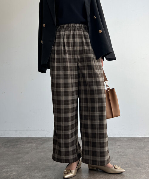 Chez toi（シェトワ）の「ストレッチイージーワイドパンツ（その他パンツ・レディース・ベージュ/チャコールグレー/ブラック・FREE）」の4枚目の写真