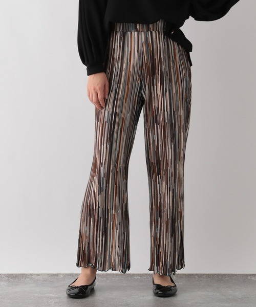 GLOBAL WORK Smile Seed Store（グローバルワーク スマイルシードストア）の「柄プリーツフレアパンツ/147047（その他パンツ・レディース・グリーン系その他/ブルー系その他・MEDIUM/LARGE）」の2枚目の写真