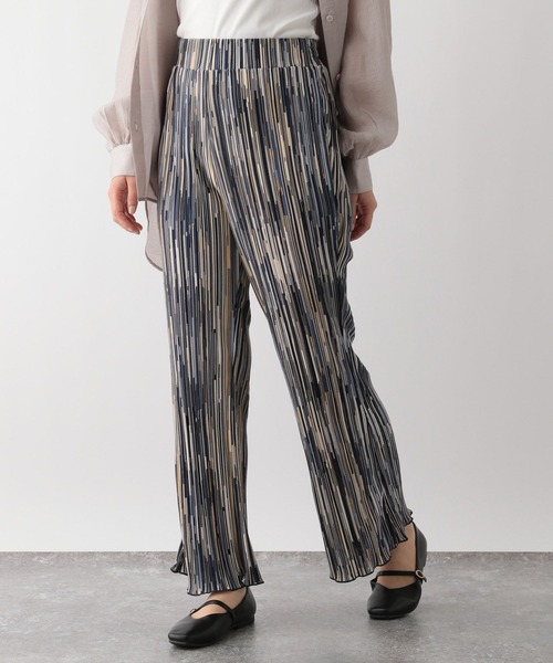 GLOBAL WORK Smile Seed Store（グローバルワーク スマイルシードストア）の「柄プリーツフレアパンツ/147047（その他パンツ・レディース・グリーン系その他/ブルー系その他・MEDIUM/LARGE）」の3枚目の写真