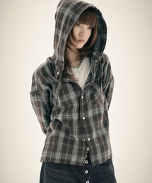 MSG（エムエスジー）の「オンブレチェックパールドットボタンフードシャツパーカー（シャツ/ブラウス）」