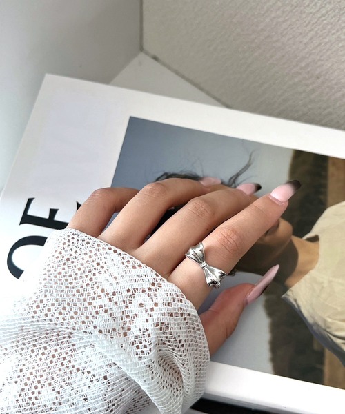 fiere（フィエール）の「リボンガーリーリング（リング・レディース・シルバー・FREE）」の4枚目の写真