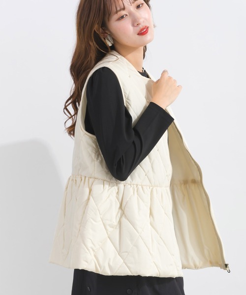 PICCIN(ピッチン)の「【WEB限定】フロントパールキルティングベスト(ベスト・レディース・オフホワイト/ブラック・L/M)」の7枚目の写真